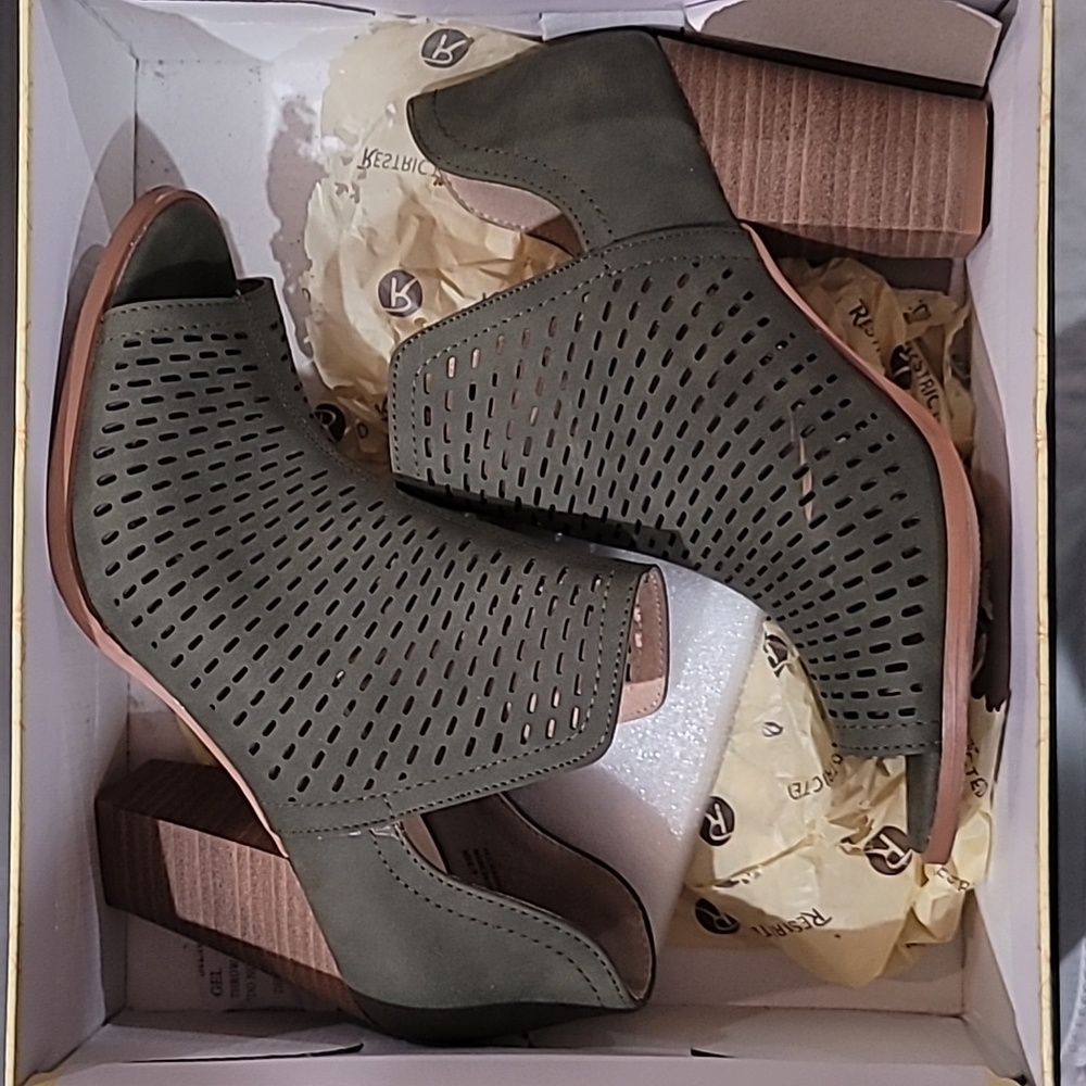 Restricted booties